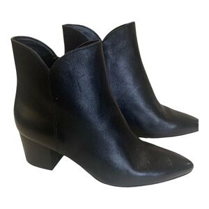 Cole Haan Elyse Ankle Bootie size 6.5 NWOB